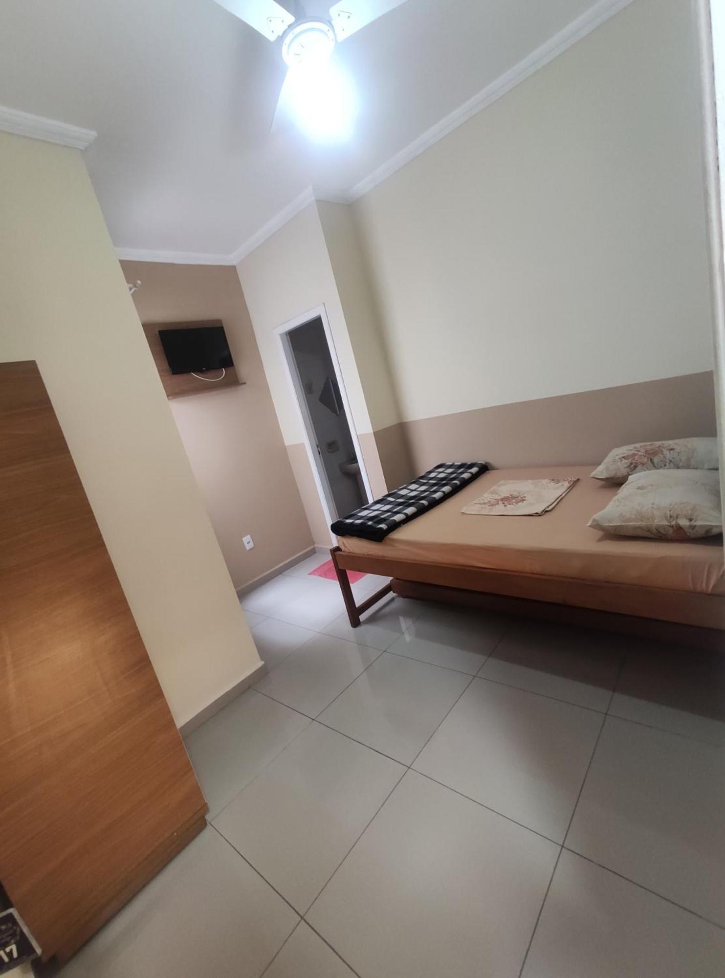 Hotel Pousada Sao Miguel Arcanjo Aparecida  Habitación foto